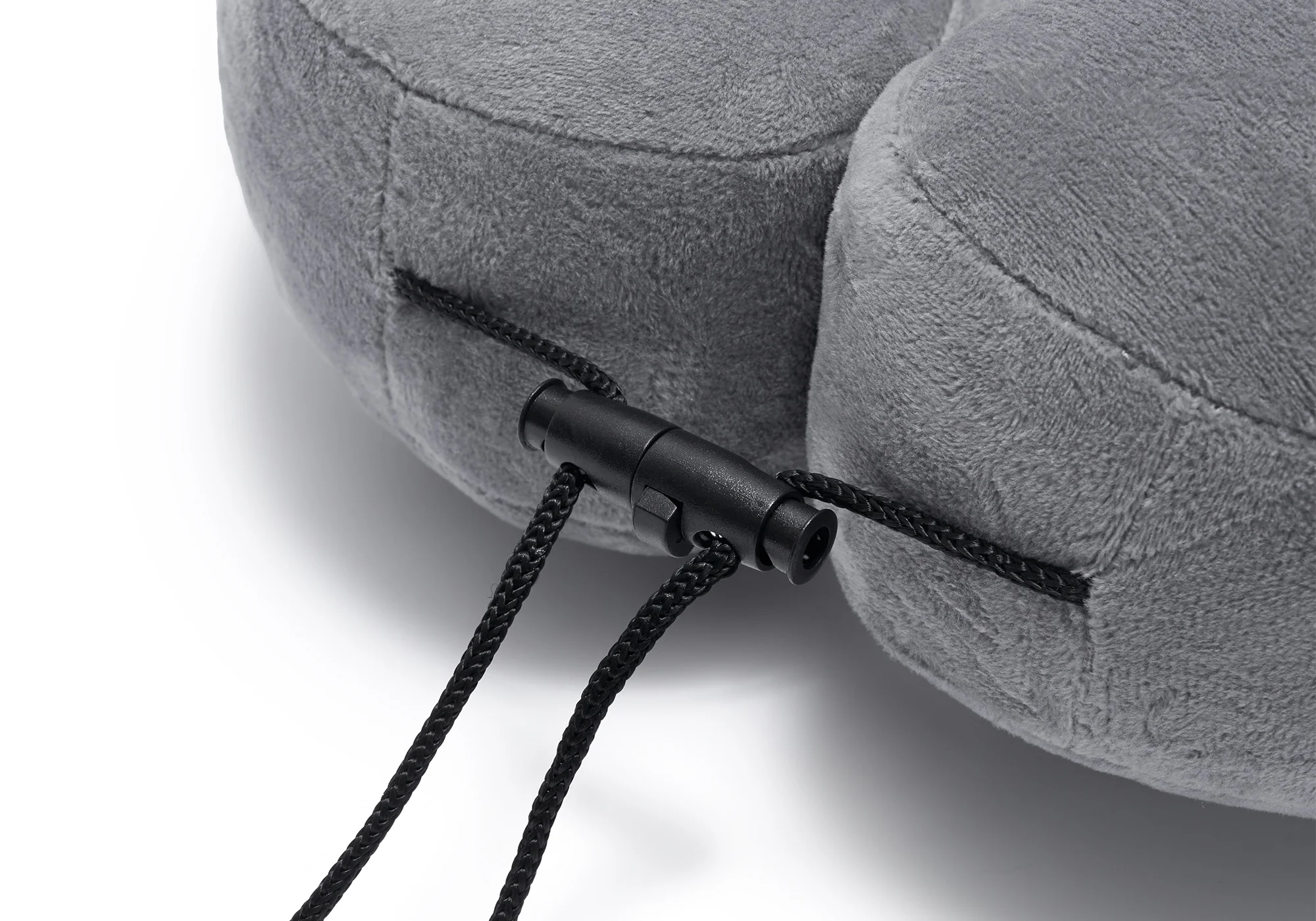 Manta Travel Pillow - Image 15